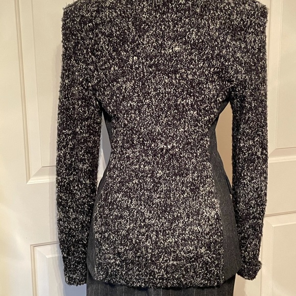 Beautiful Lorena Conti suit - Picture 5 of 13